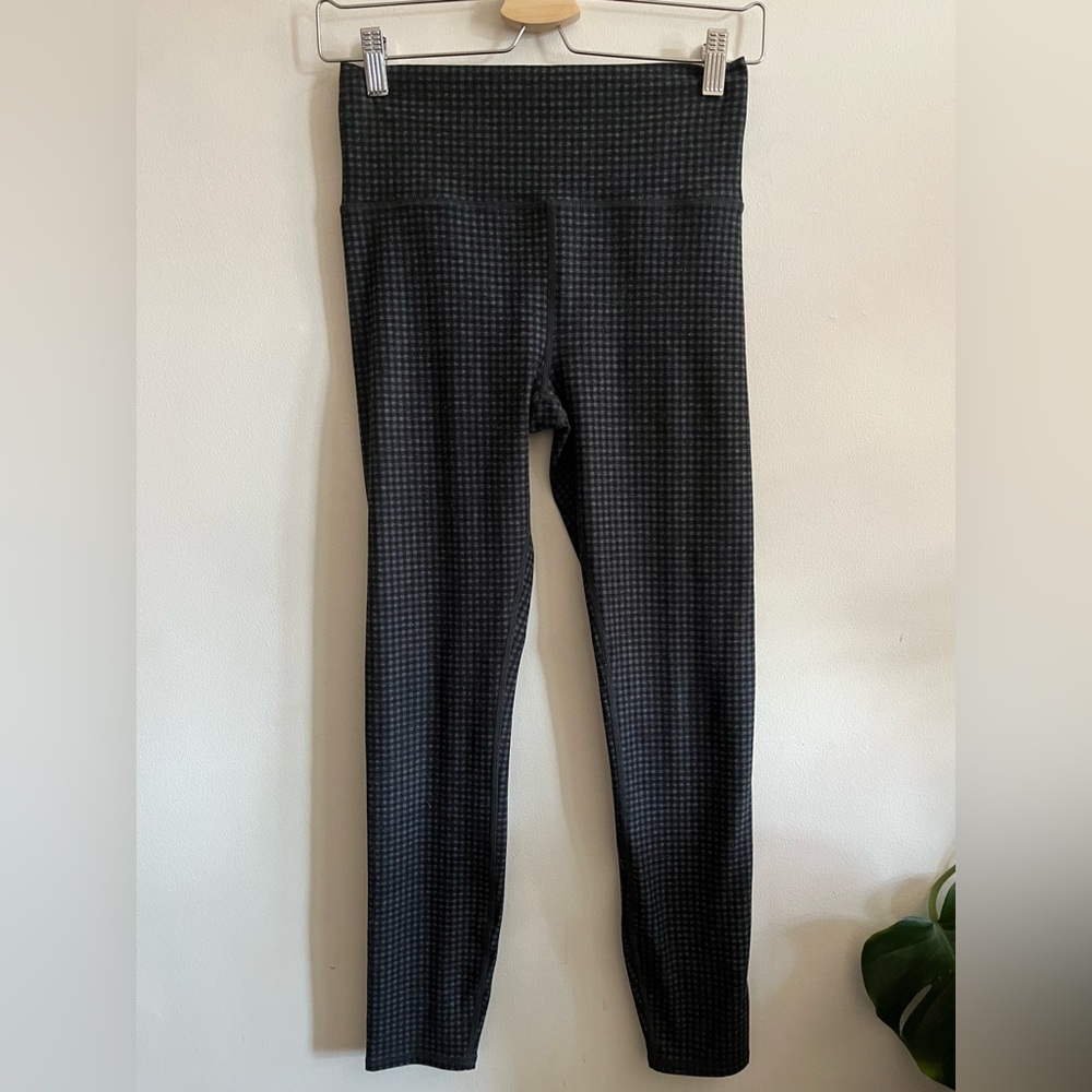 Black and Gray Vuori Elevation Leggings